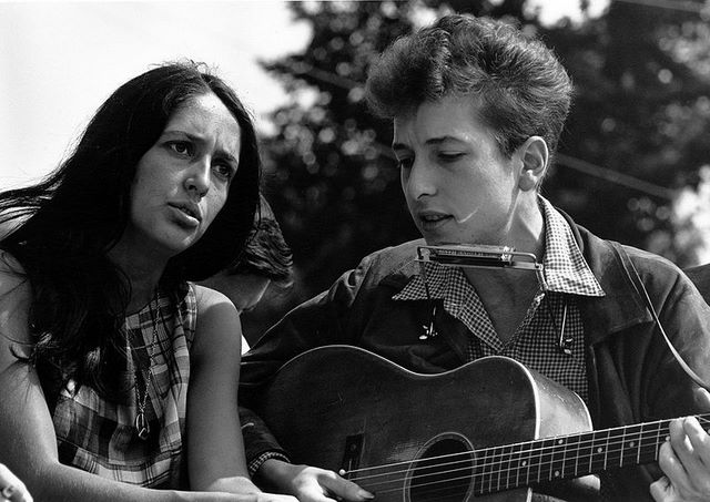 800px-Joan_Baez_Bob_Dylan-1